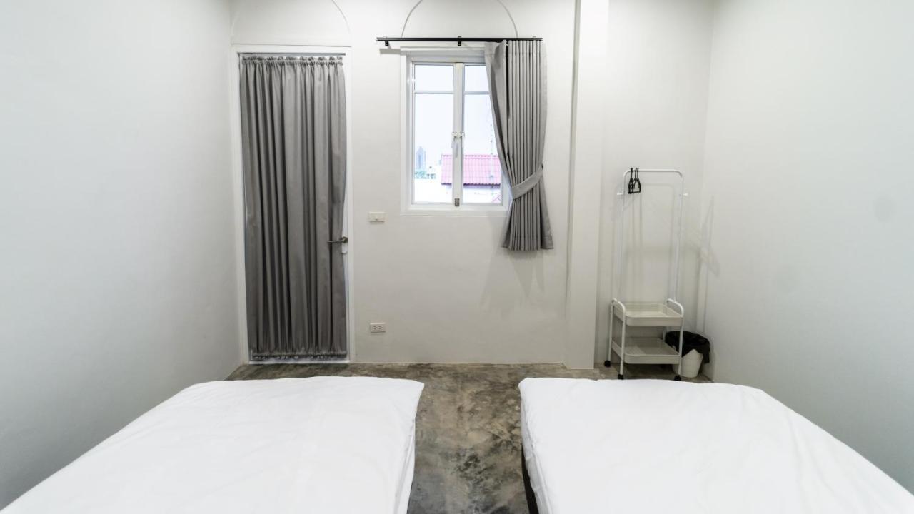 Pier 808 Hostel Bangkok Ngoại thất bức ảnh