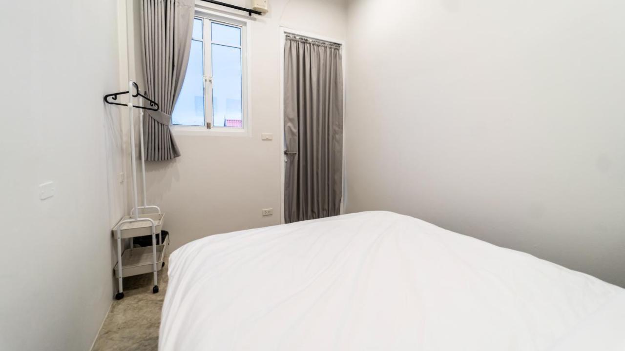 Pier 808 Hostel Bangkok Ngoại thất bức ảnh