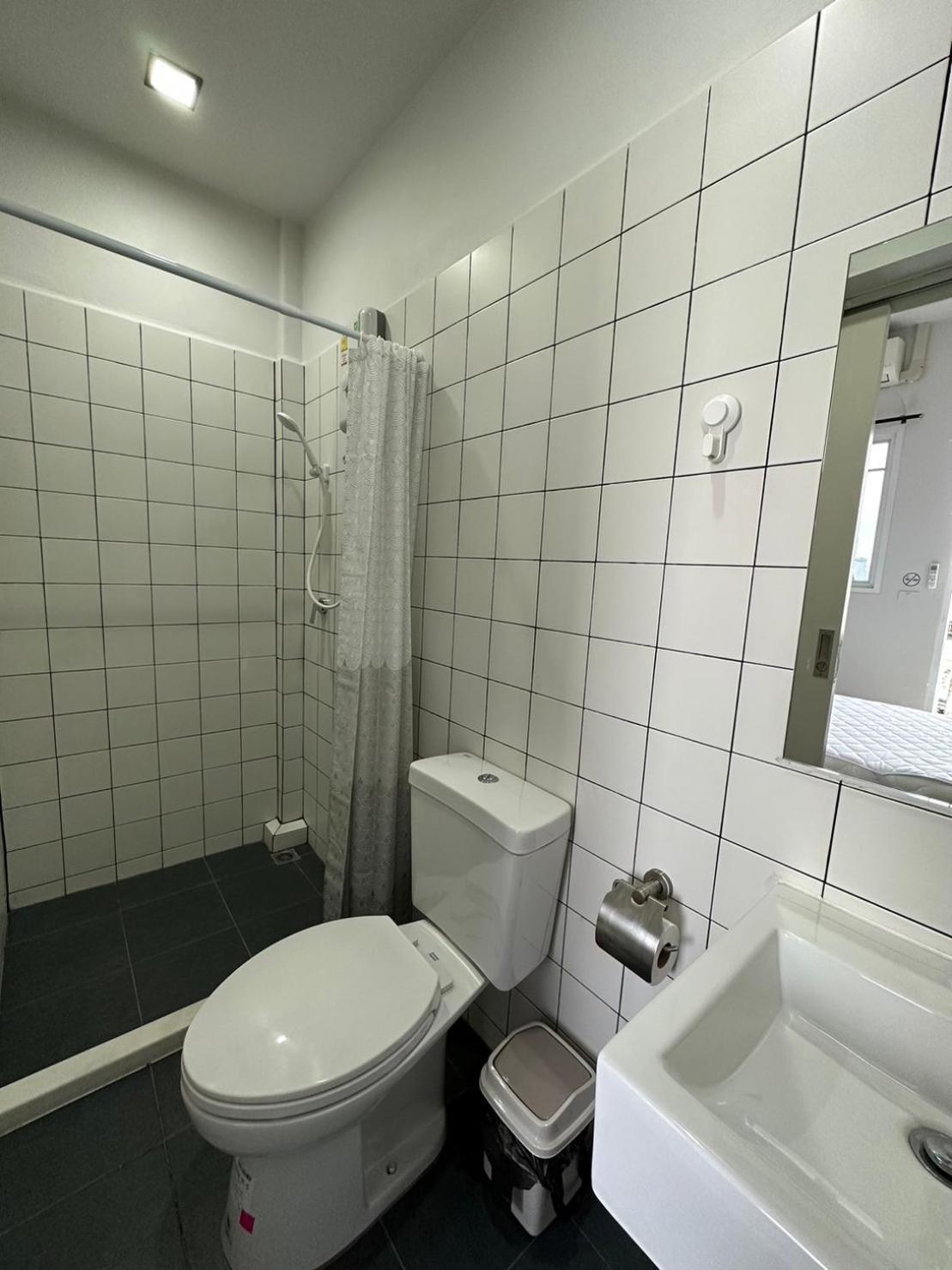 Pier 808 Hostel Bangkok Ngoại thất bức ảnh