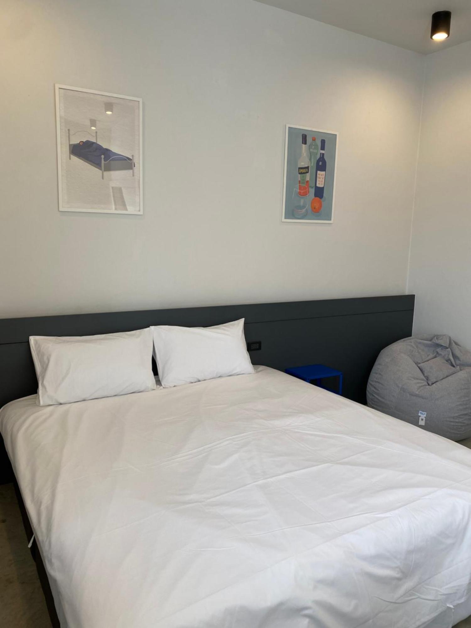 Pier 808 Hostel Bangkok Ngoại thất bức ảnh